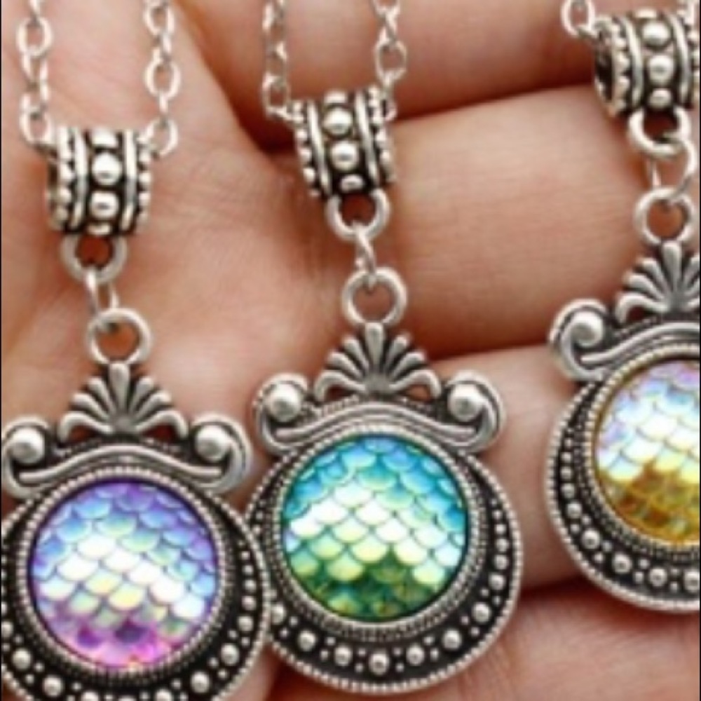Jewel Mermaid Green Necklace Scale Necklace Green
